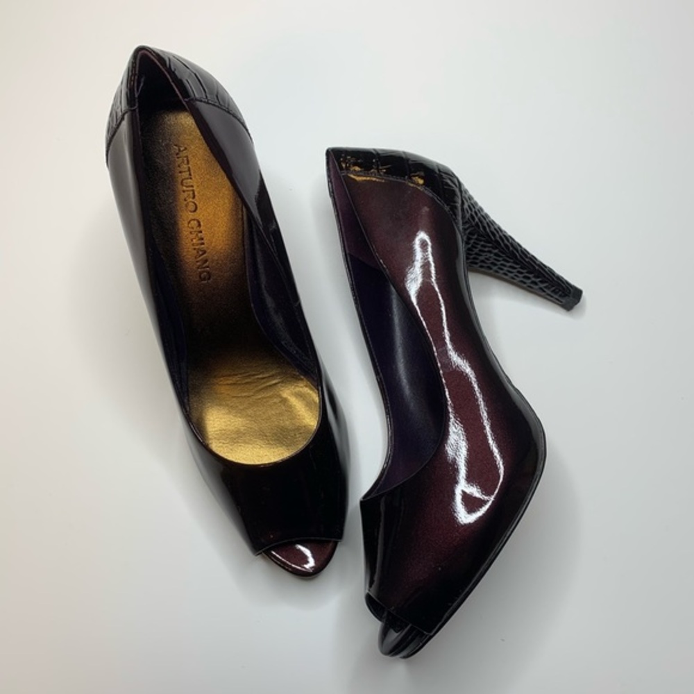 Arturo Chiang AT-Iris Blackberry Peep Toe Pumps Size 9